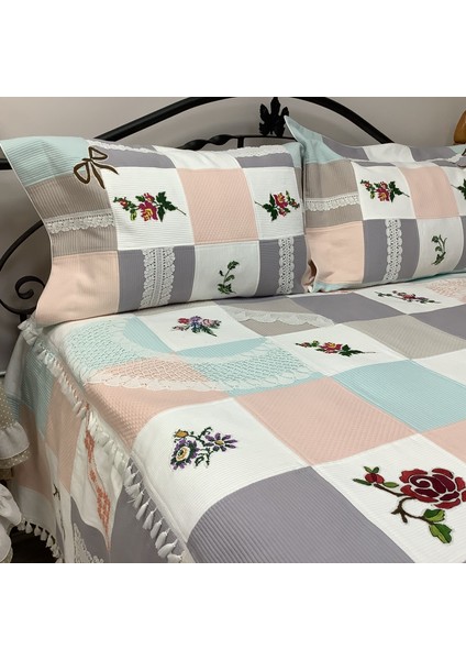 Oya Home Patchwork El Işlemeli Kaneviçe ve Dantel Aplikeli Yatak Örtüsü - 3 Parça