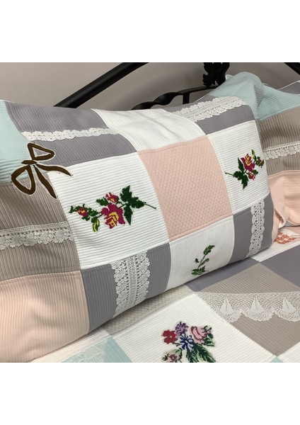 Oya Home Patchwork El Işlemeli Kaneviçe ve Dantel Aplikeli Yatak Örtüsü - 3 Parça