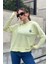 Kadın Fıstık Yeşil Uzun Kol, Yırtmaç Detaylı, Arma ve Yazı Detaylı, Kapüşonlu Sweatshirt Bluz 1
