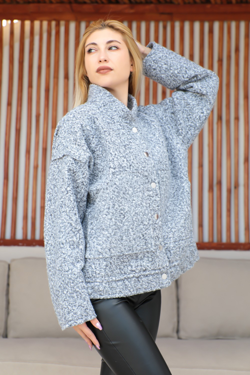Zirve Kadın Gri Çıtçıtlı Oversize Buklet Ceket
