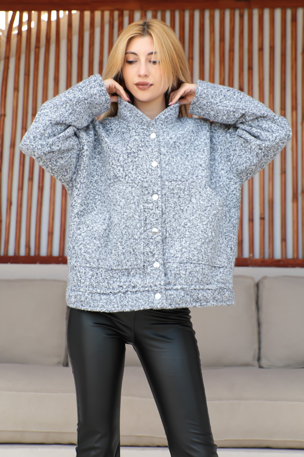 Zirve Kadın Gri Çıtçıtlı Oversize Buklet Ceket görsel 3