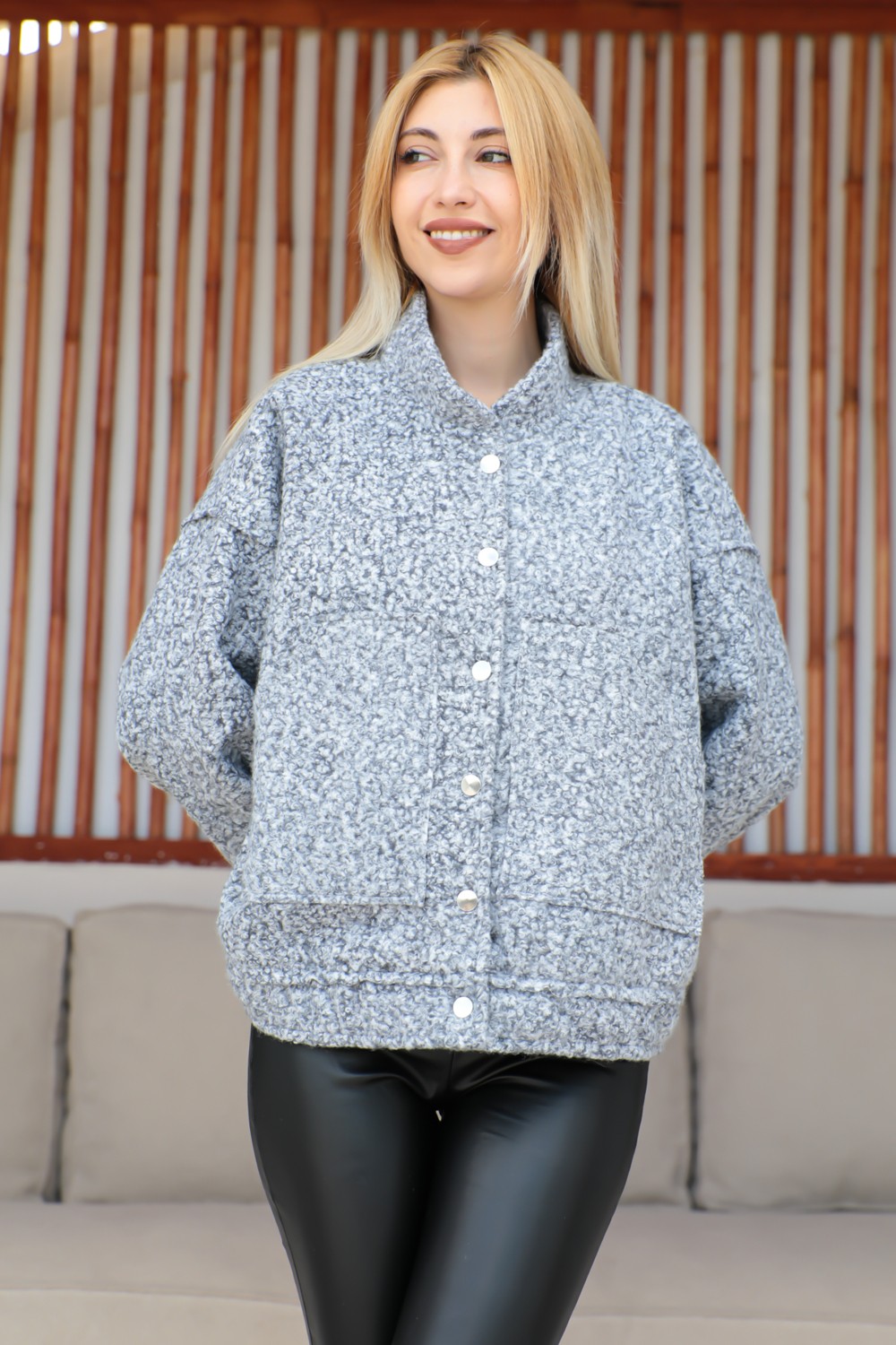 Zirve Kadın Gri Çıtçıtlı Oversize Buklet Ceket görsel 4