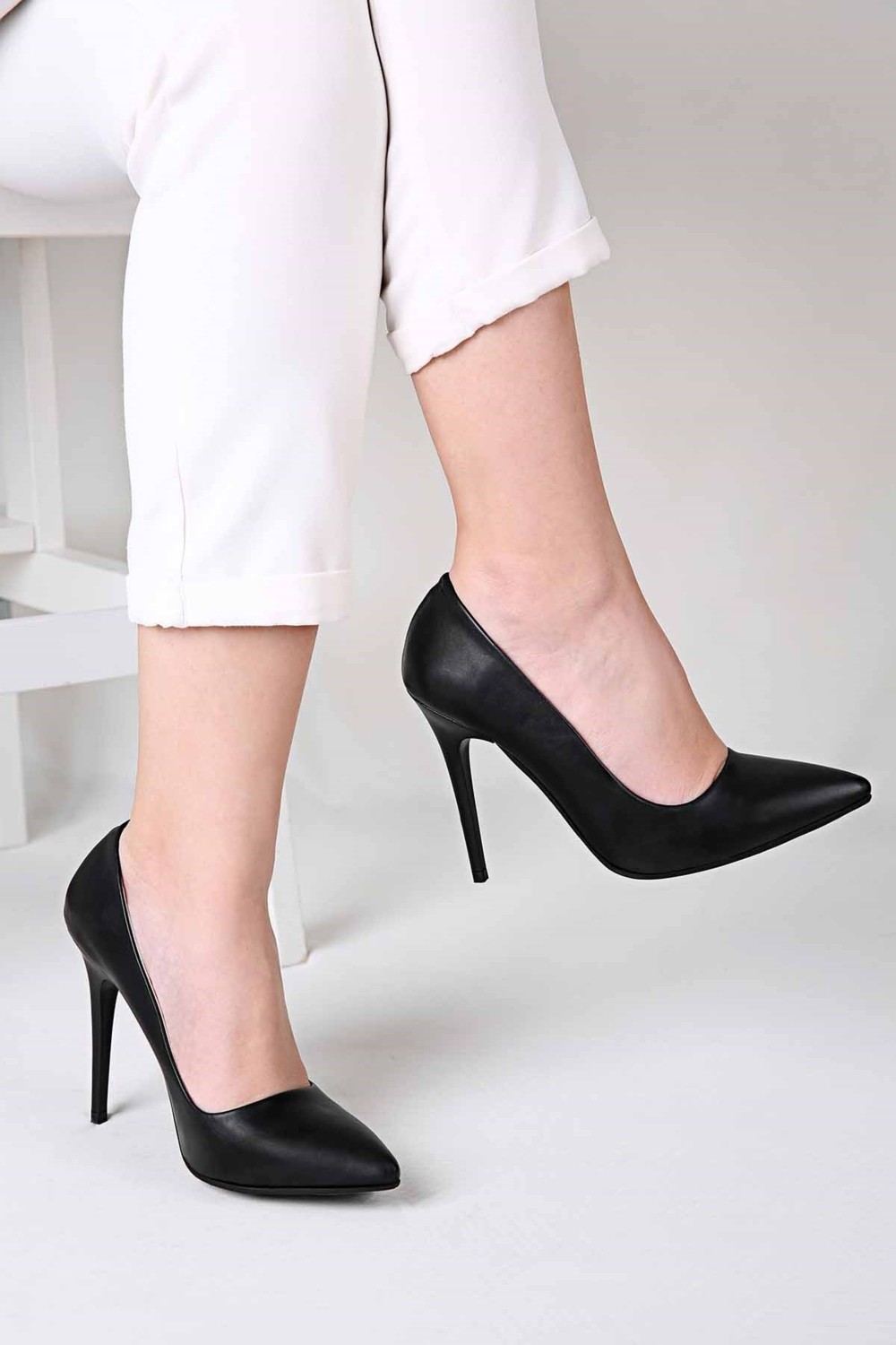 Bereket Kundura 1116 Model Bereket Kundura 11 cm Bej Stiletto Cilt Topuklu Ayakkabı