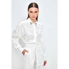 Sateen Yaka Aksesuarlı Desenli Gömlek - Ekru