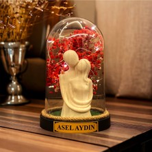 Hediye Arıları Kişiye Özel Birbirine Sarılmış Aşıklar Fanus Aranjmanı - LED Işıklı - Teraryum
