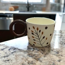 Lilies Atelier Ponsetya Ceramic & Lilies Atelier Kahverengi Bohem Dal Desen Puantiyeli El Yapımı Mug Kupa 260 ml