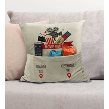 Bk Gift Eğlenceli Tasarımlı Organizer Kumanda ve Atıştırmalık Cepli Krem Kırlent Yastık- 12, Ev Dekoru,
