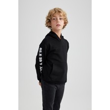 DeFacto Erkek Çocuk Oversize Fit Kapüşonlu Arma Baskılı Sweatshirt A6588A823WN