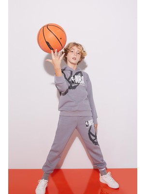 DeFacto Erkek Çocuk NBA Wordmark Kapüşonlu Kalın Sweatshirt B4792A823WN