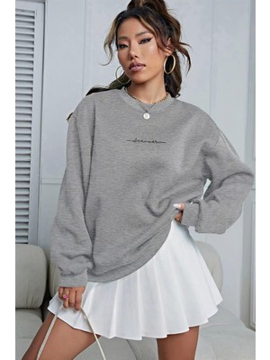 Millionaire Kadın Gri Dreamer Baskılı 0 Sıfır Yaka Oversize Salaş Bol Kesim Polar Sweatshirt