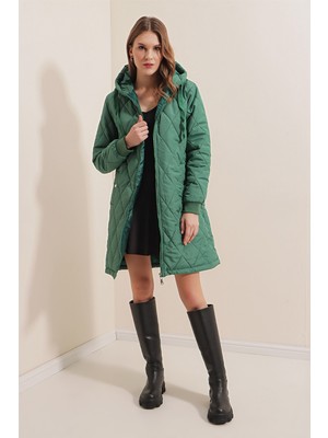 Bigdart 5138 Kapitone Uzun Şişme Mont - Zümrüt Yeşili
