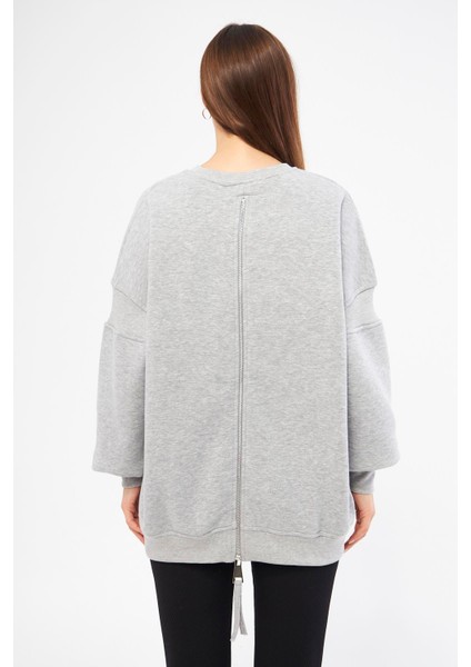 Gri Kadın Oversize Sırt Fermuarlı Sweatshirt - Fame modelleri