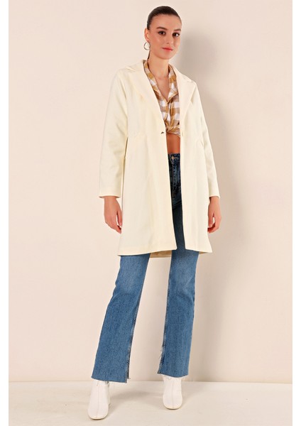 Kadın Krem Kaşe Kaban – %100 Polyester, Uzun Kollu, Düz Desen, Şık ve Sıcak Kışlık Dış Giyim fiyatları