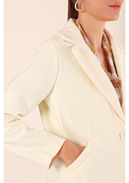 Kadın Krem Kaşe Kaban – %100 Polyester, Uzun Kollu, Düz Desen, Şık ve Sıcak Kışlık Dış Giyim modelleri