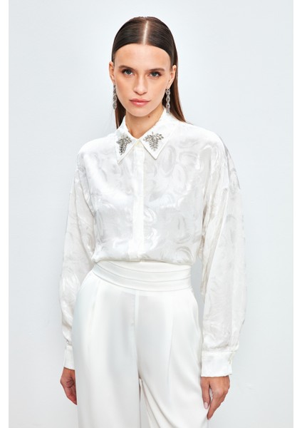 Yaka Aksesuarlı Desenli Gömlek - Ekru fiyatları