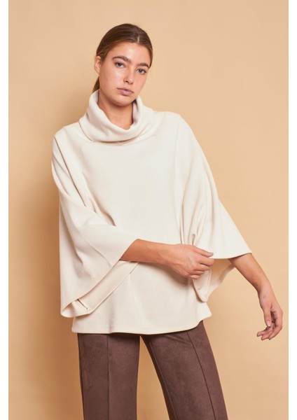 Degaje Yaka Balıkçı Yarasa Model Rahat Kesim Oversize Triko Bluz-Şampanya indirimleri