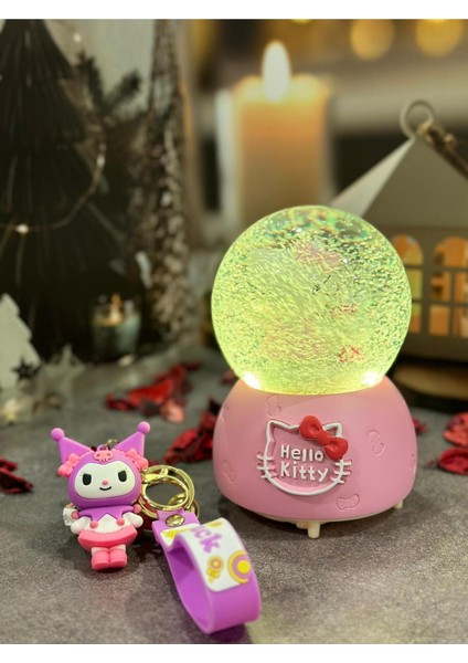 Hello Kitty Temalı Müzikli Işıklı Püskürtmeli Kar Küresi ve Anahtarlık Set