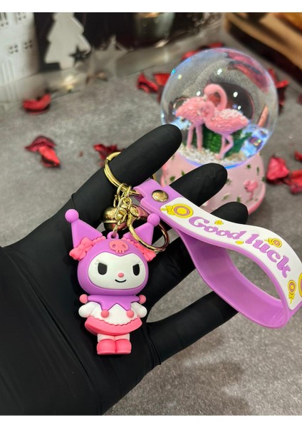 Hello Kitty Temalı Müzikli Işıklı Püskürtmeli Kar Küresi ve Anahtarlık Set