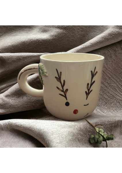 Ponsetya Ceramic & Lilies Atelier Yılbaşı Göz Kırpan Geyik Yüzü Desen 24KGOLD El Yapımı Mug Kupa 240ML fırsatları