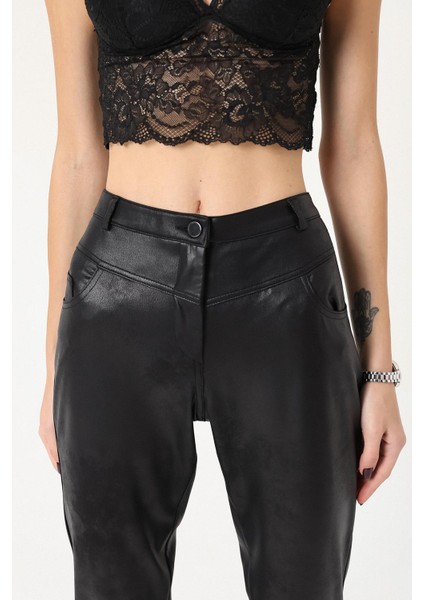 Kadın Deri Görünümlü Cepli Siyah Pantolon