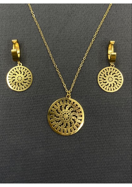 Gold Renk Desenli Çelik Kolye Küpe Seti