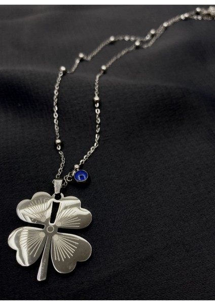 Gümüş Renk Çelik Ince Zincirli Yonca Kolye