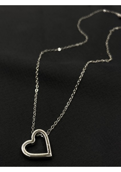 Gümüş Renk Kalpli Zirkon Kolye