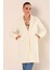 Kadın Krem Kaşe Kaban – %100 Polyester, Uzun Kollu, Düz Desen, Şık ve Sıcak Kışlık Dış Giyim 4