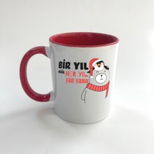 Mor Mürekkep Bir Yıl Değil Her Yıl Yan Yana Penguen Baskılı Kırmızı Mega Yılbaşı Kupası