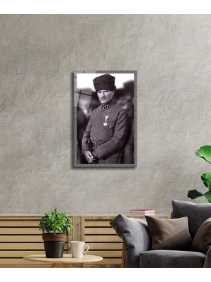  Atatürk Cam Tablo
