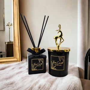 Tiem Concept Yılbaşı Geyik Başlıklı Gold Detaylı 100 ml Oda Kokusu ve Siyah Mum Seti