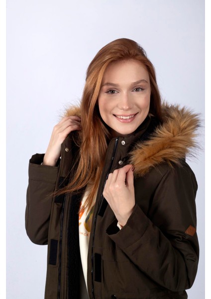 Hazel Kadın Mont Haki fırsatları