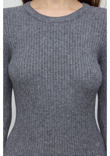 Fitted/Vücuda Oturan Nervürlü Midi Elbise