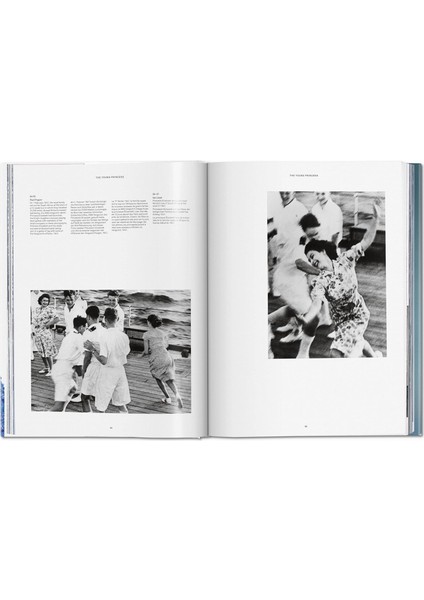 Her Majesty. A Photographic History 1926–TODAY