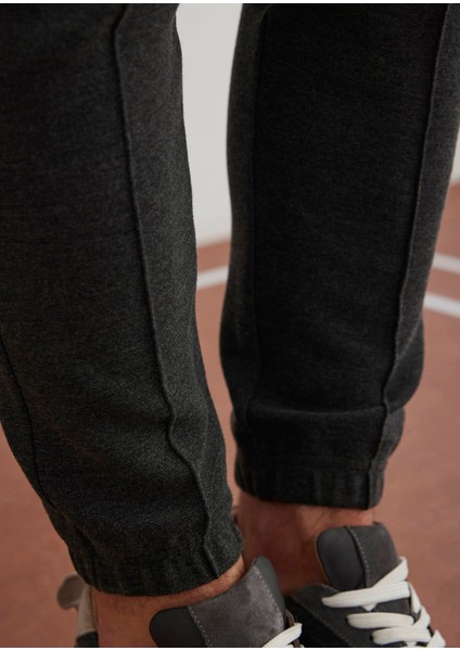 Antrasit Renk Örme Kumaşdan Jogger Pantolon