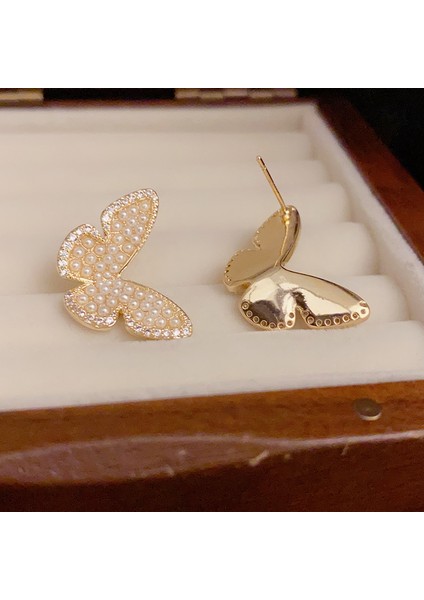 Narin ve Sade Inci Kelebek Küpeler, Şık ve Çok Yönlü (Yurt Dışından)