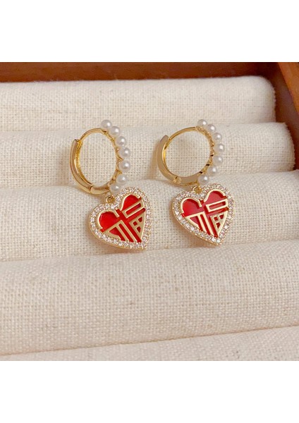 Yılbaşında Takabileceğiniz Şık ve Şenlikli Kalp Küpeler (Yurt Dışından) fiyatları