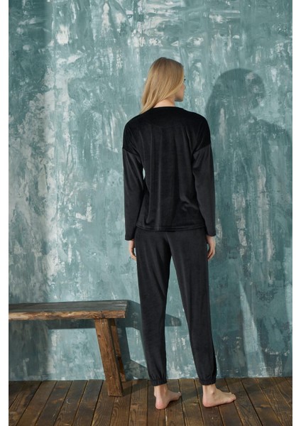 Kadın Önü Yazılı 13112-5 Kadife Pijama Takımı Siyah modelleri