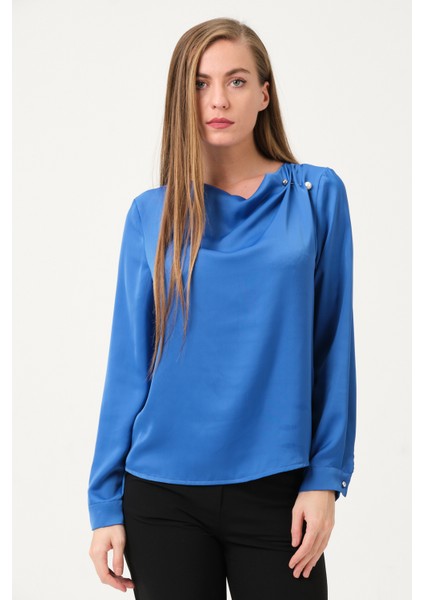 Omuzu İncili Saten Bluz