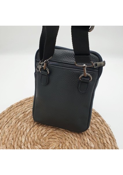 Küçük Boy Omuz Askılı Erkek Çanta fırsatları