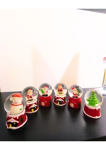 6 Adet Yeni Yıl 2024 Yılbaşı Temalı Mini Boy Işıklı Kar Küresi 6,5 cm