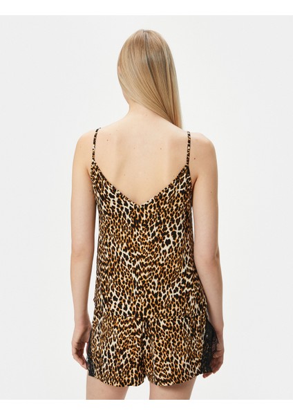 Leopar Desenli Pijama Üstü Askılı V Yaka Dantelli fırsatları