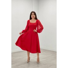 Giyimmasalı Krep Kumaş Kolları Tül Detaylı Midi Elbise - Kırmızı