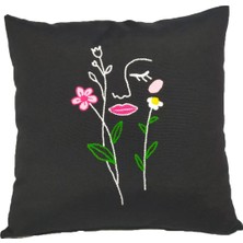 Angel's Collection Punch Işlemeli Kırlent Kılıfı (  Iki Çiçekli Kadın Yüzü ) 2 Adet