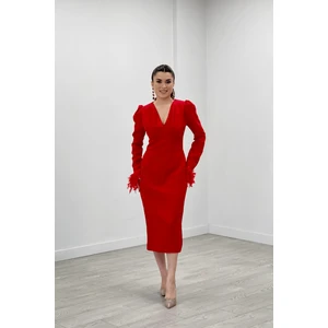 Double Kumaş V Yaka Kolları Tüy Detaylı Kalem Abiye Elbise - Kırmızı