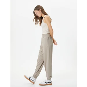 Jogger Eşofman Altı Yüksek Bel Rahat Kalıp Cepli Pamuk Karışımlı