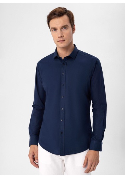 Slim Fit Klasik Yaka Düz Lacivert Erkek Gömlek GM1007100571