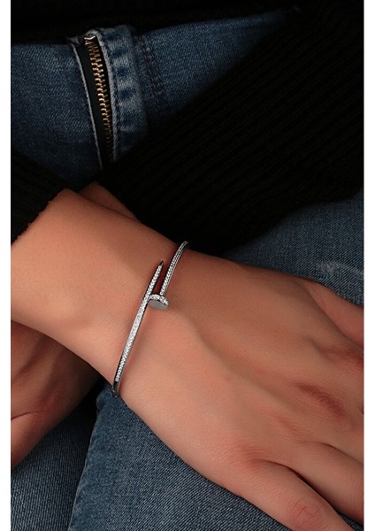 925 Ayar Rose Kaplamalı Beyaz Zirkon Taşlı Çivi Tasarım Kelepçe Gümüş Bileklik modelleri