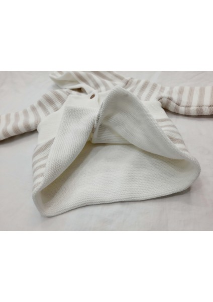 Berkaysun Tekstilden Bebekler Için Triko Kapüşonlu Çift Katlı Hırka modelleri