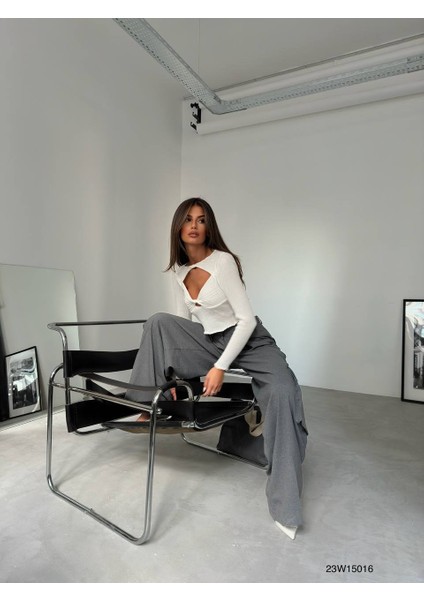 Kadın Büzgülü Cutout Bluz fiyatları